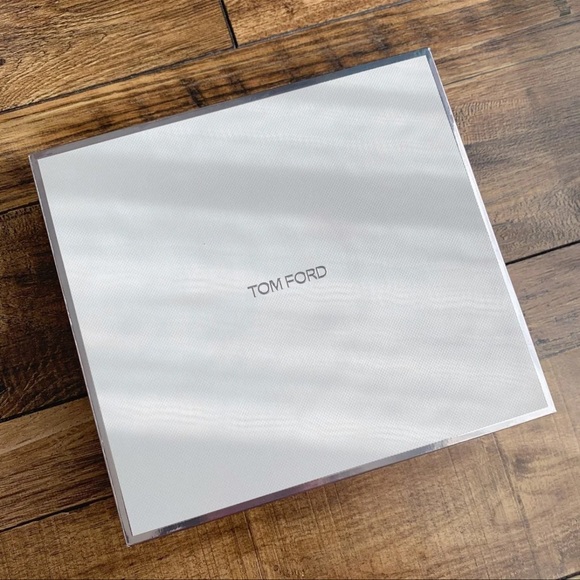 New! Tom Ford Eye and Lip Gift Set - Picture 5 of 7